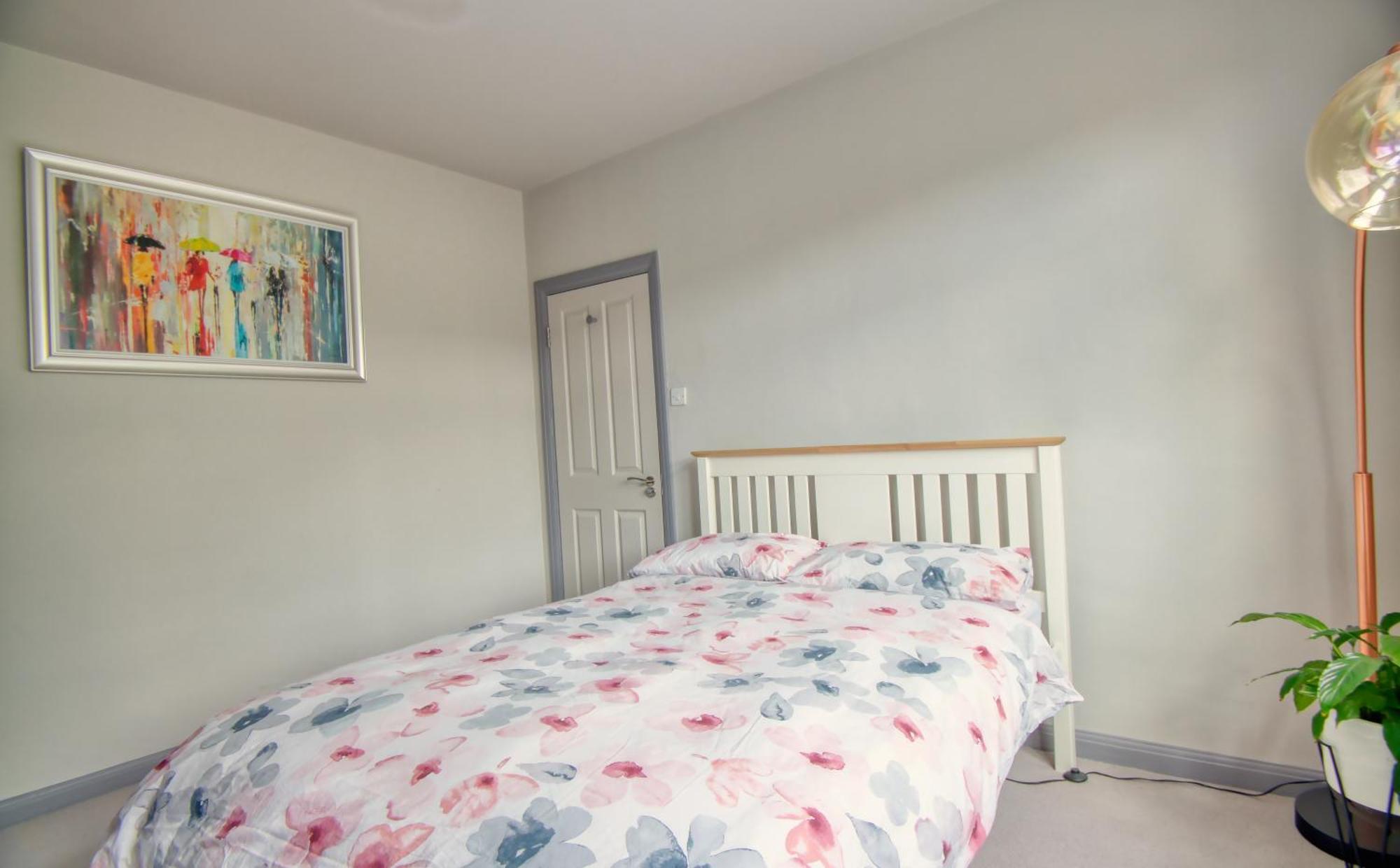 Spacious Double Room With Private Bathroom In Quiet Area Only 20 Min To Central London * Streatham Vale