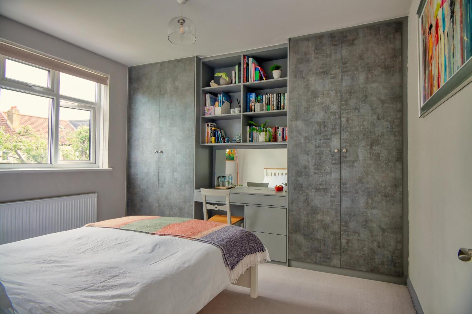 Spacious Double Room With Private Bathroom In Quiet Area Only 20 Min To Central London