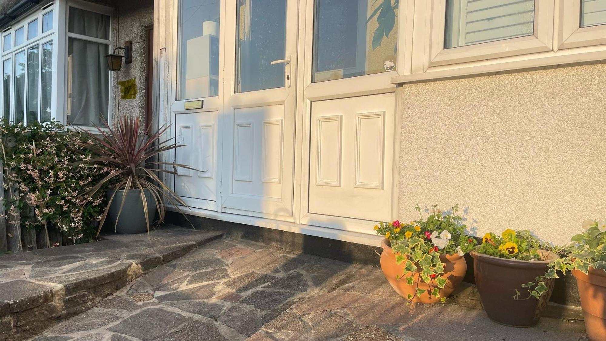 Spacious Double With Private Bathroom In Quiet Area Easy Access To Wimbledon Tennis & London Streatham Vale